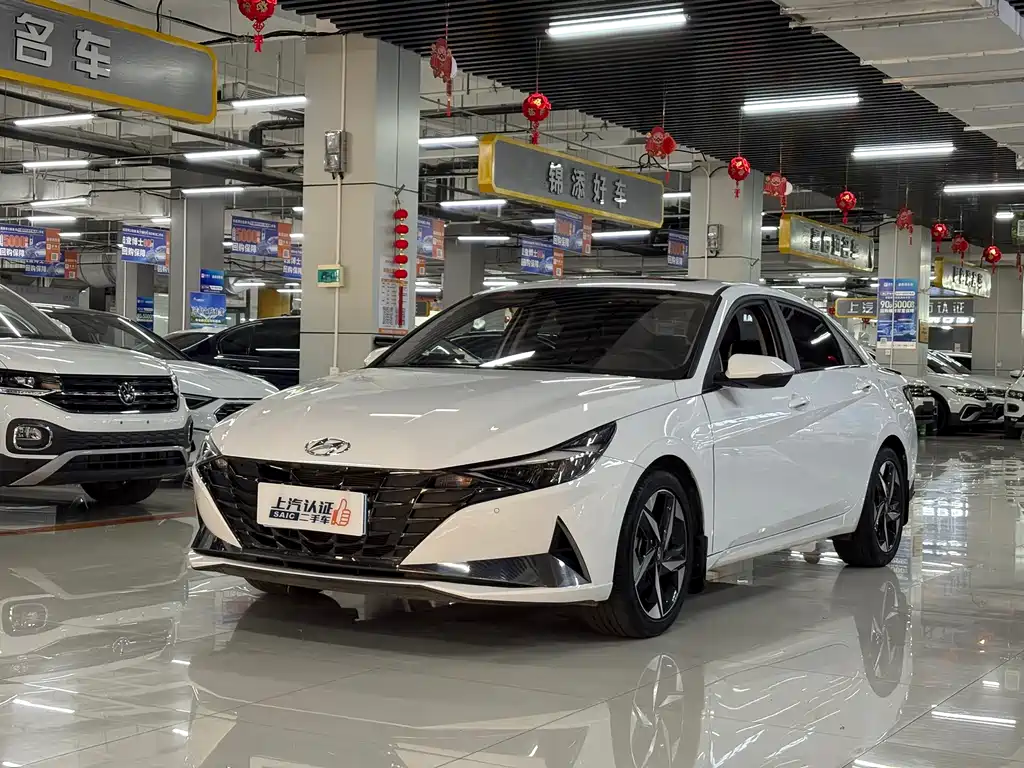 Hyundai Elantra 2023