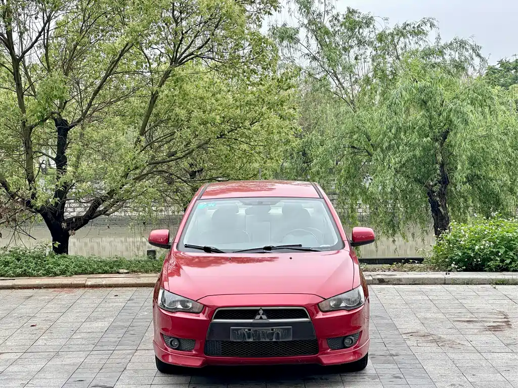 Mitsubishi Lancer EX 2011