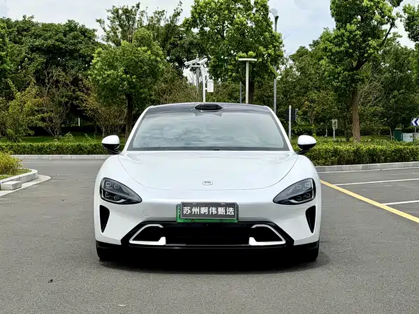 Xiaomi SU7 2024
