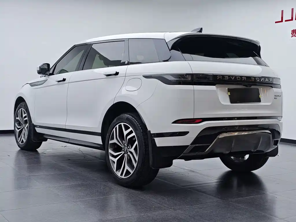 Land Rover Range Rover Evoque 2022 — фото 16