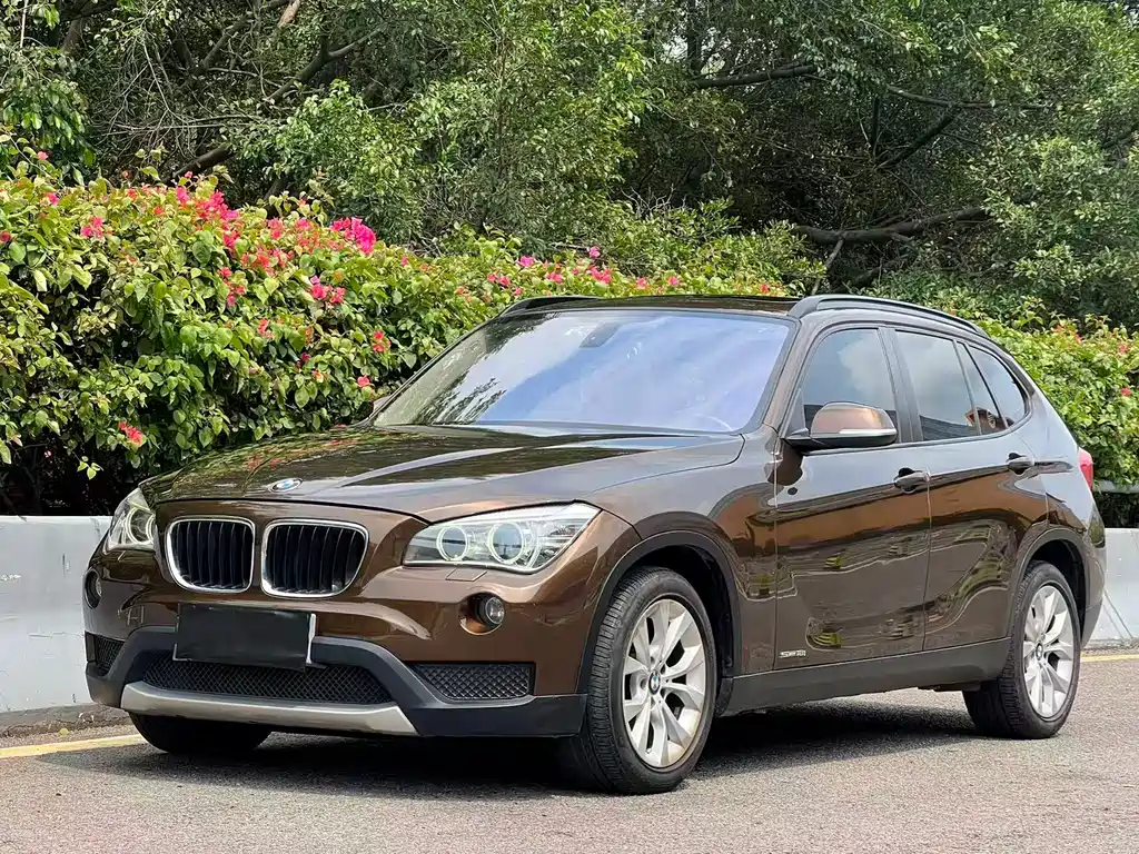 BMW X1 2014 — фото 1