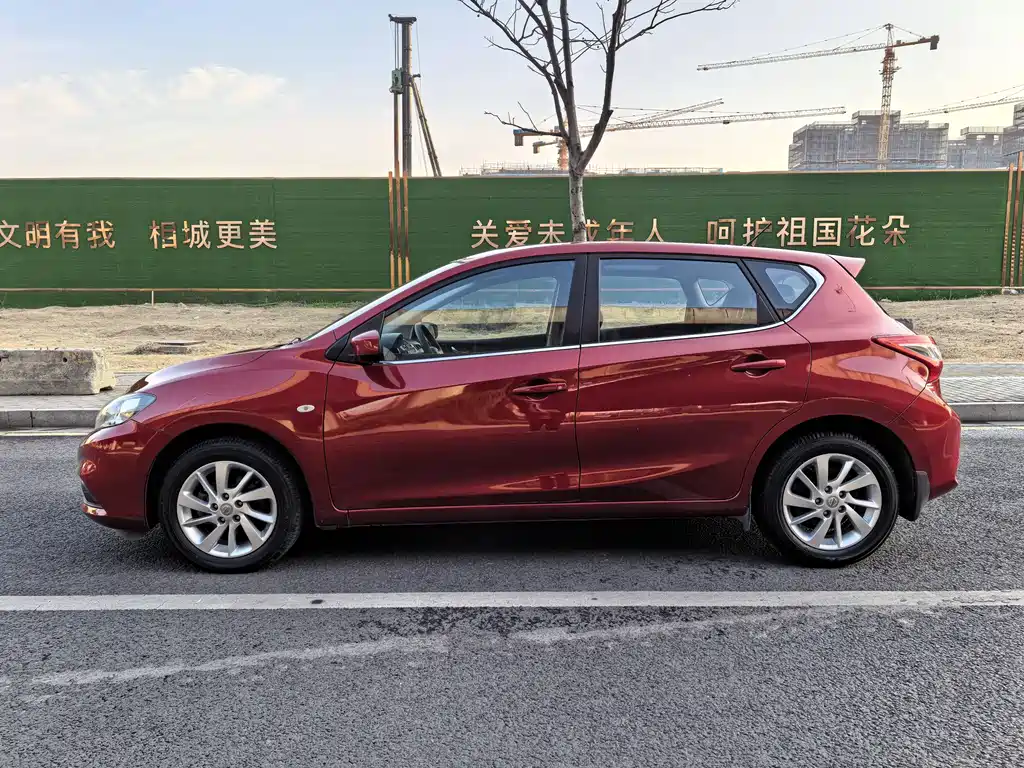 Nissan Tiida 2017 — фото 17
