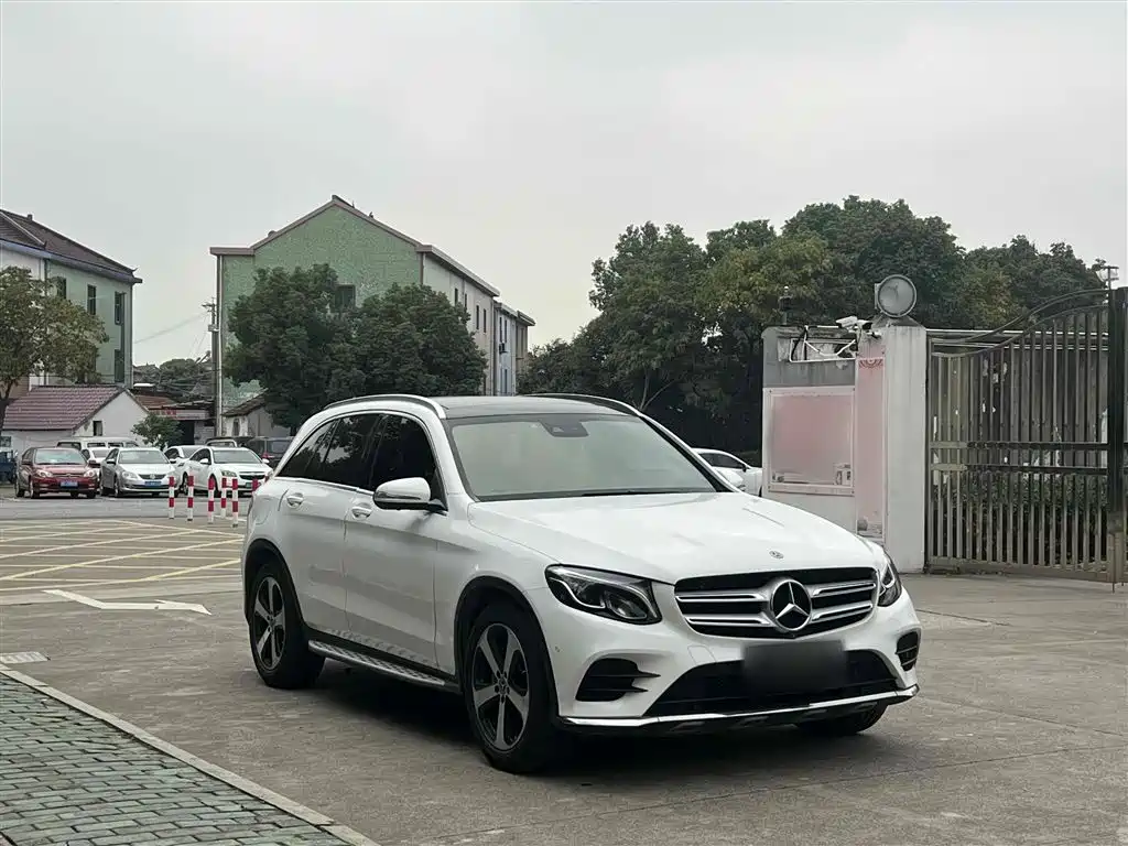 Mercedes-Benz GLC 2018 — фото 23