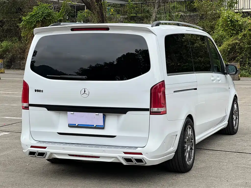 Mercedes-Benz V-Class 2017 — фото 24