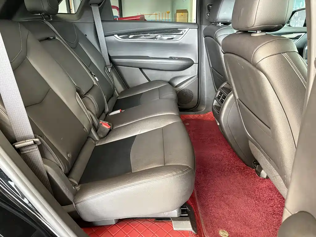 Cadillac XT5 2020 — фото 11