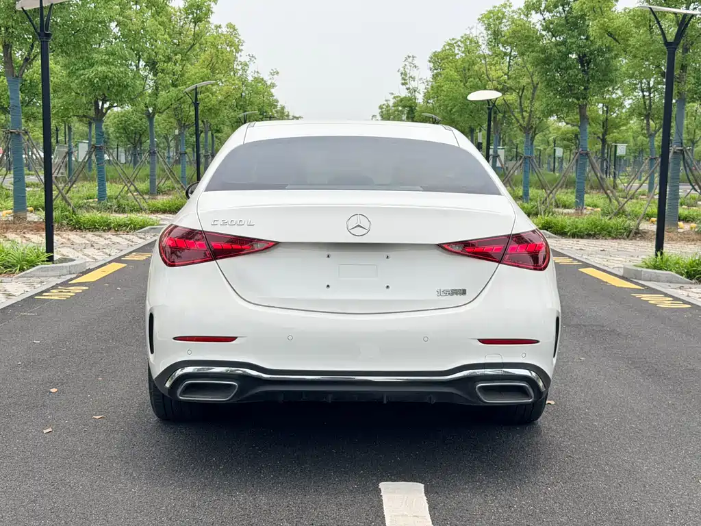 Mercedes-Benz C-Class 2024 — фото 12