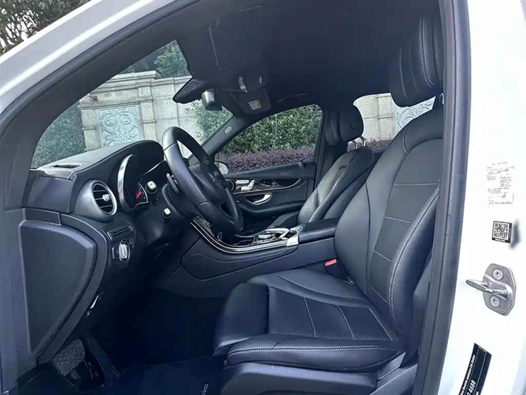 Mercedes-Benz GLC 2018 — фото 23