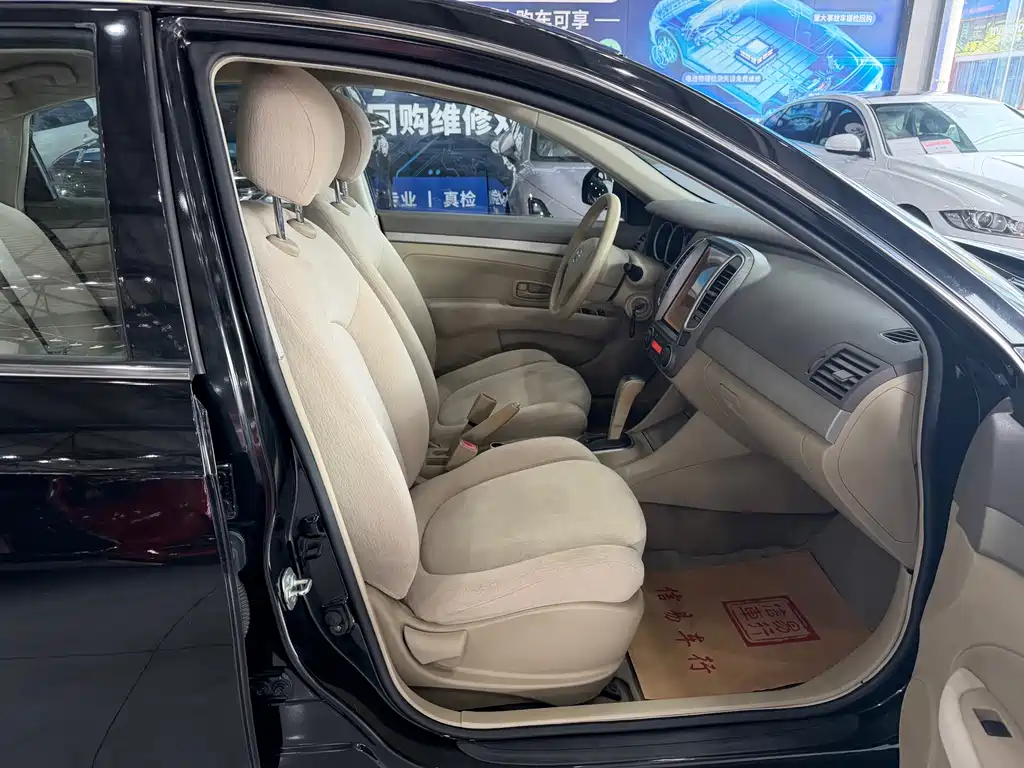 Nissan Sylphy 2017 — фото 12
