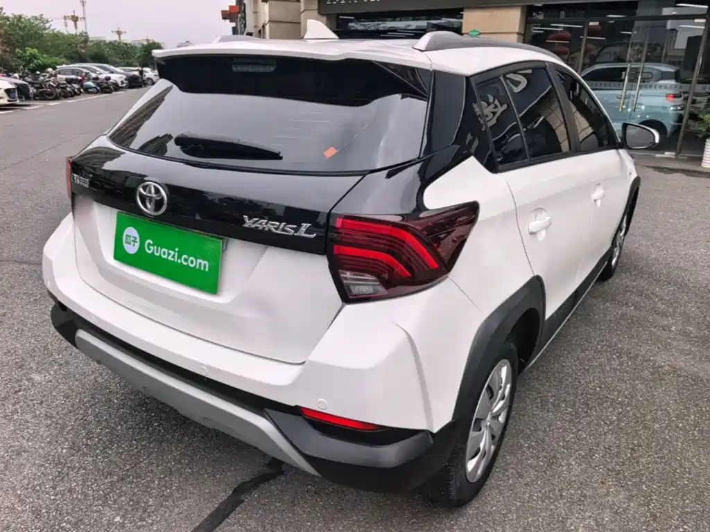 Toyota Yaris L 2022