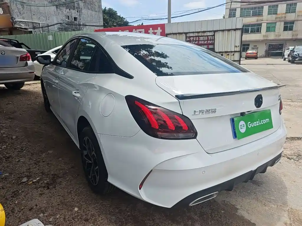 MG MG5 2021