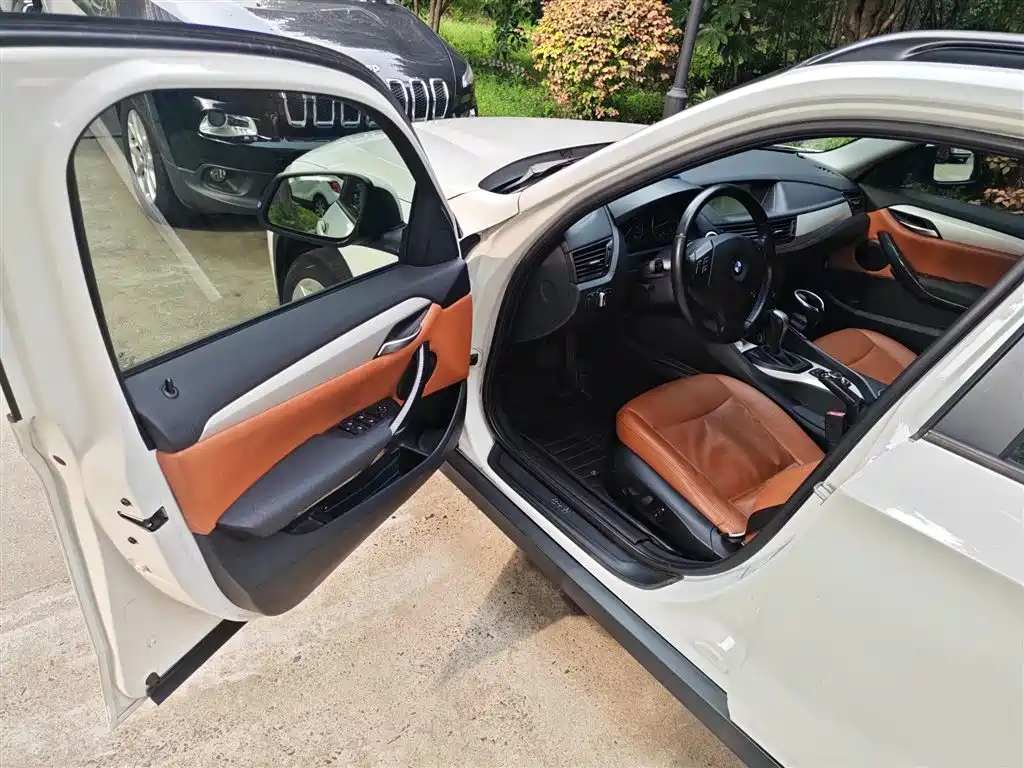 BMW X1 2014 — фото 14
