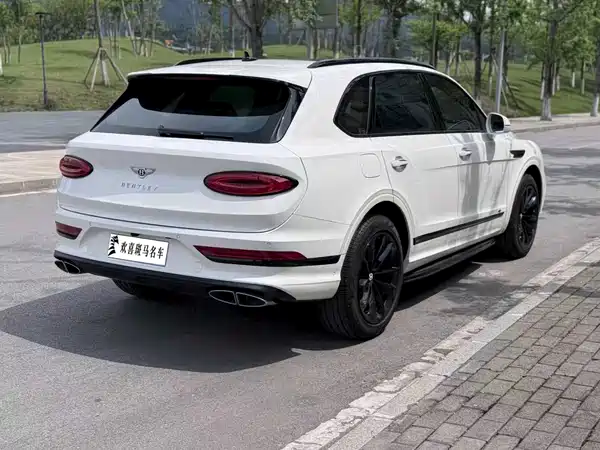 Bentley Bentayga 2022