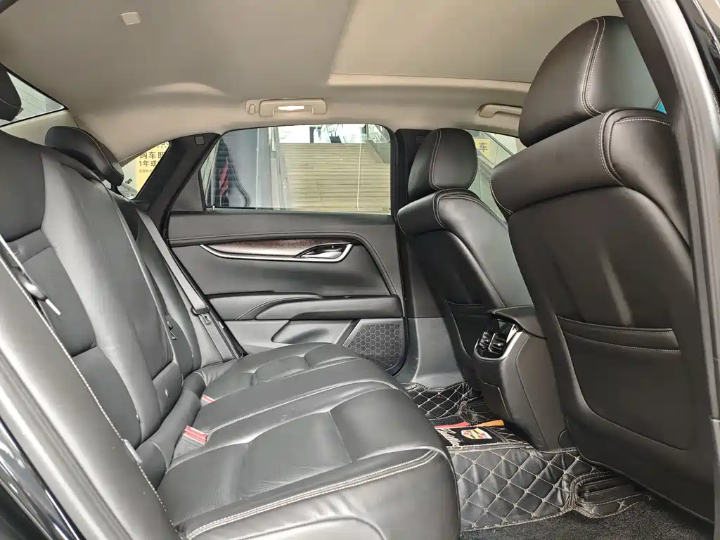 Cadillac XTS 2019 — фото 10