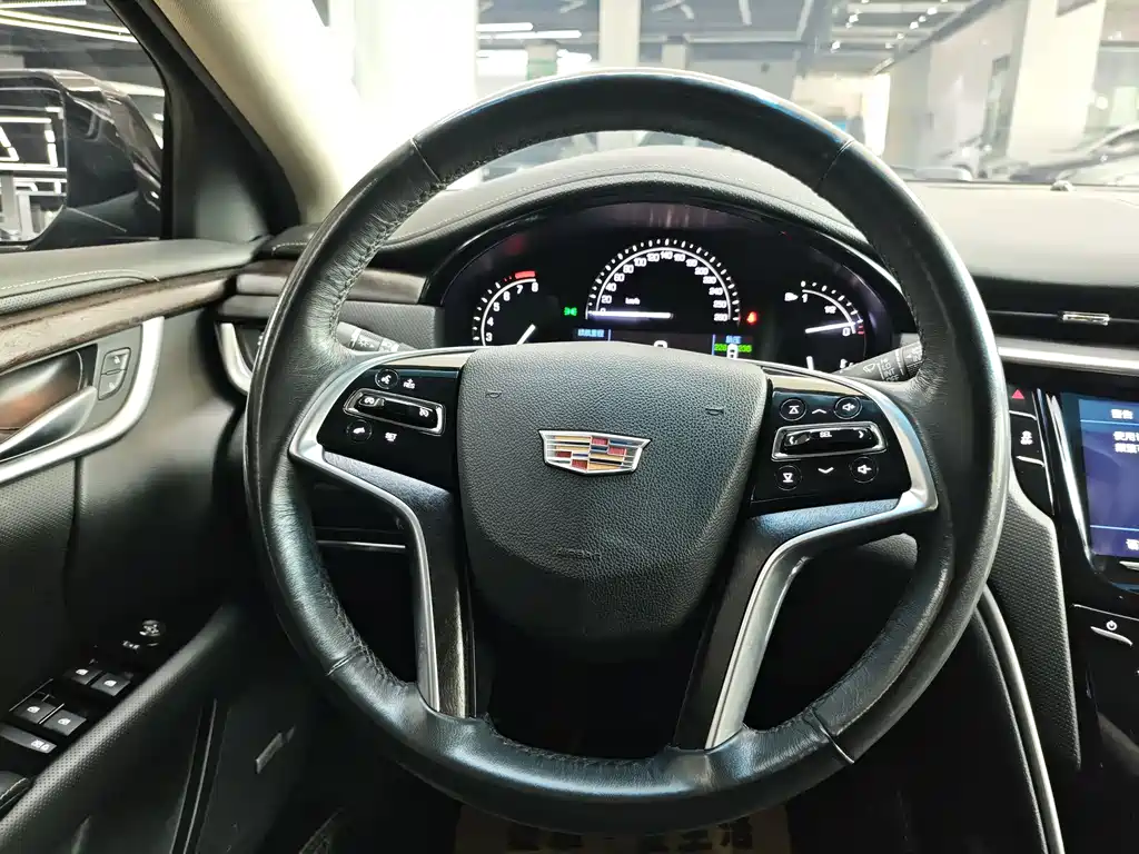 Cadillac XTS 2019 — фото 13