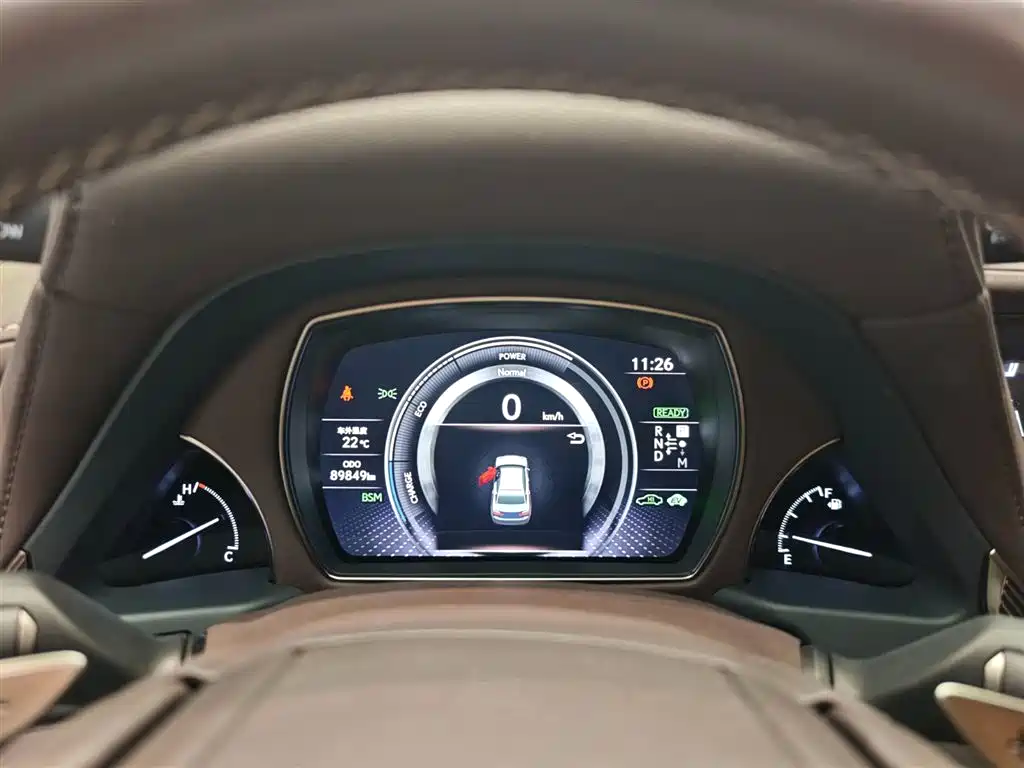 Lexus LS 2020 — фото 10
