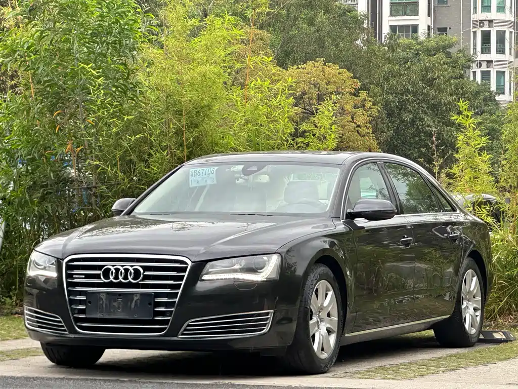 Audi A8 2014 — фото 1