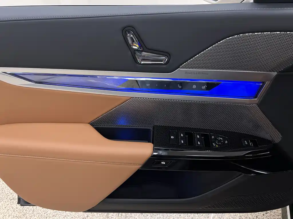 BMW 7 Series 2025 — фото 12