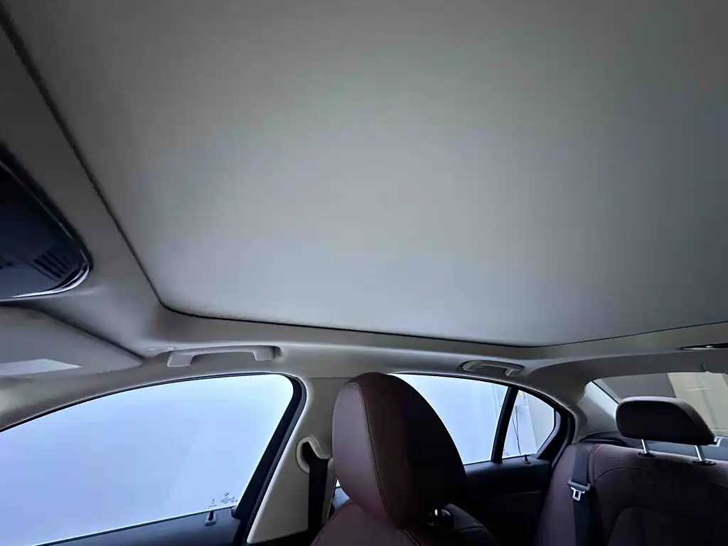 BMW 3 Series 2022 — фото 16