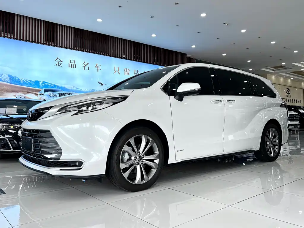 Toyota Sienna 2025