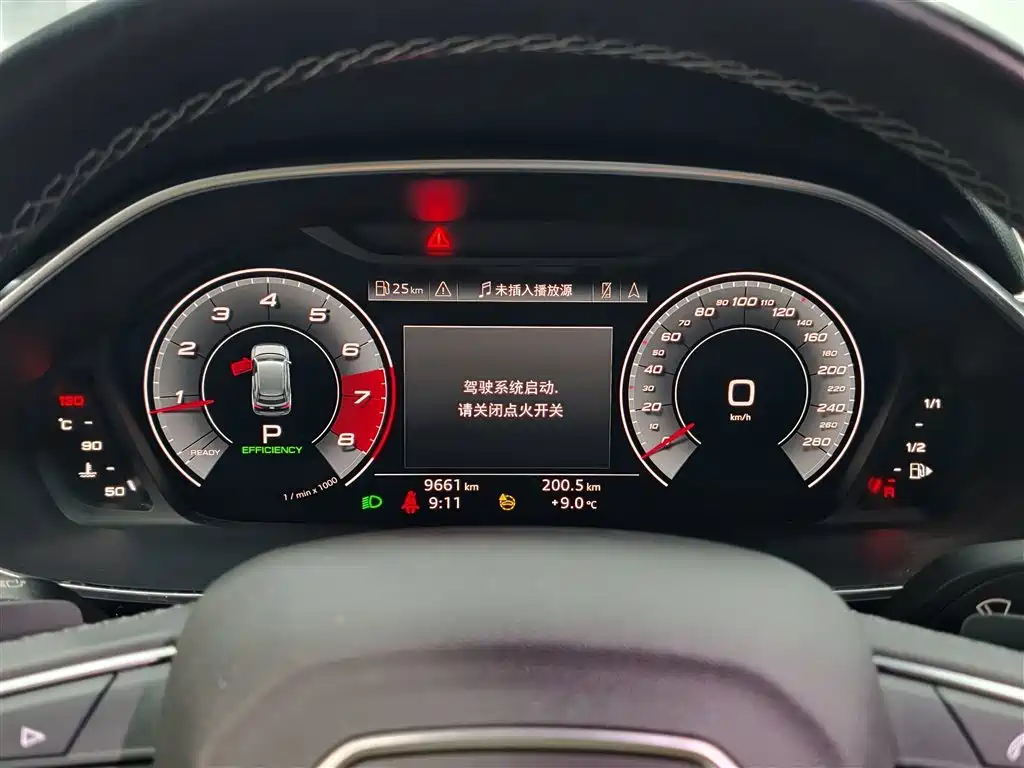 Audi Q3 2023 — фото 12