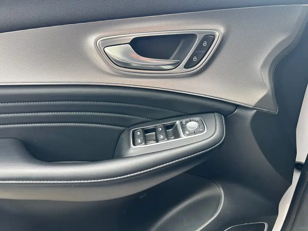 Roewe RX5 MAX 2020 — фото 17