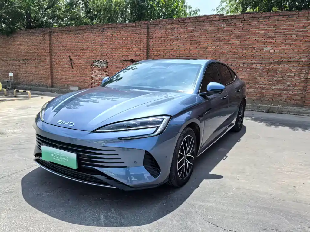 BYD Seal 07 DM-i 2025 — фото 1
