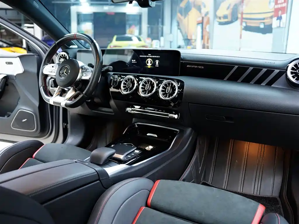 Mercedes-Benz A-Class AMG 2022 — фото 49