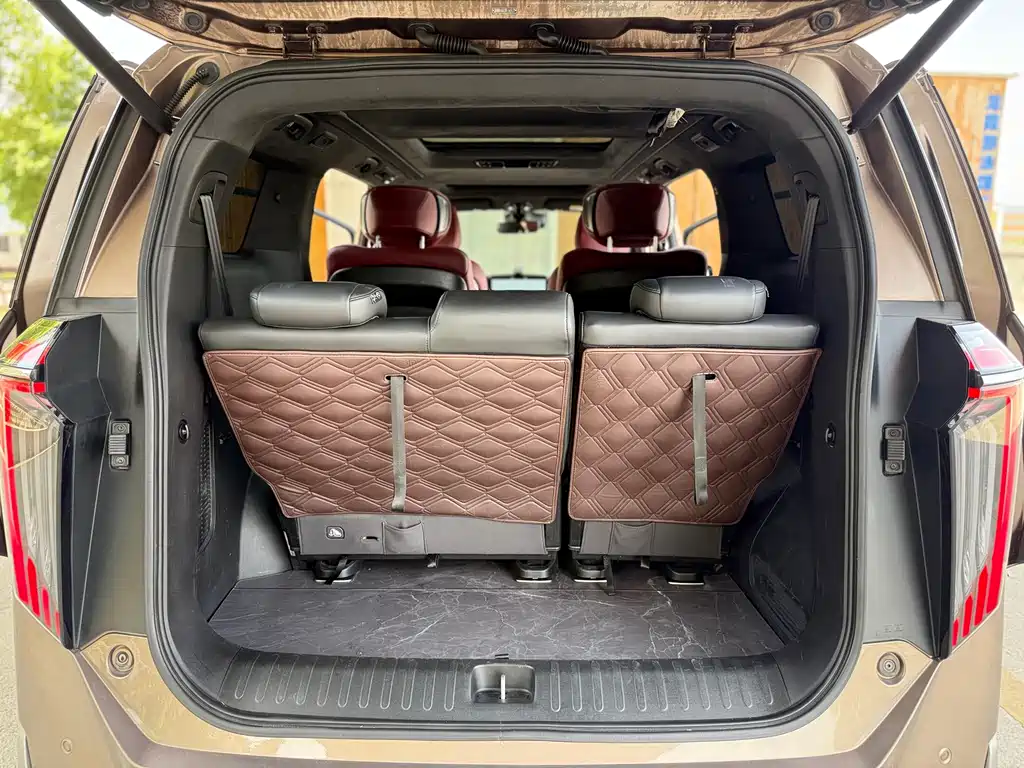 GAC Motor Trumpchi M8 2023 — фото 31