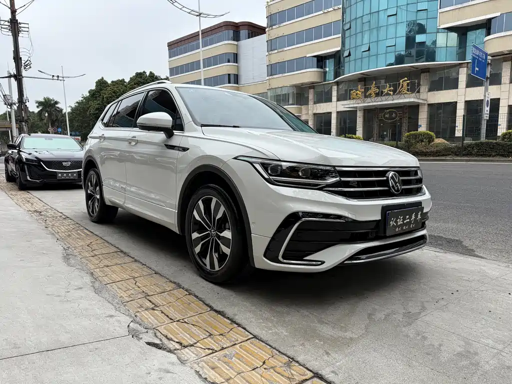 Volkswagen Tiguan L 2022
