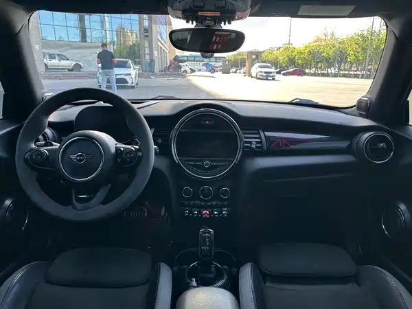 MINI JCW 2021