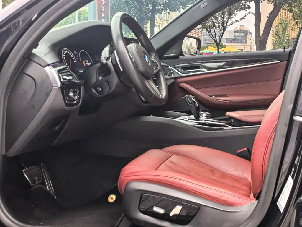BMW 5 Series 2019