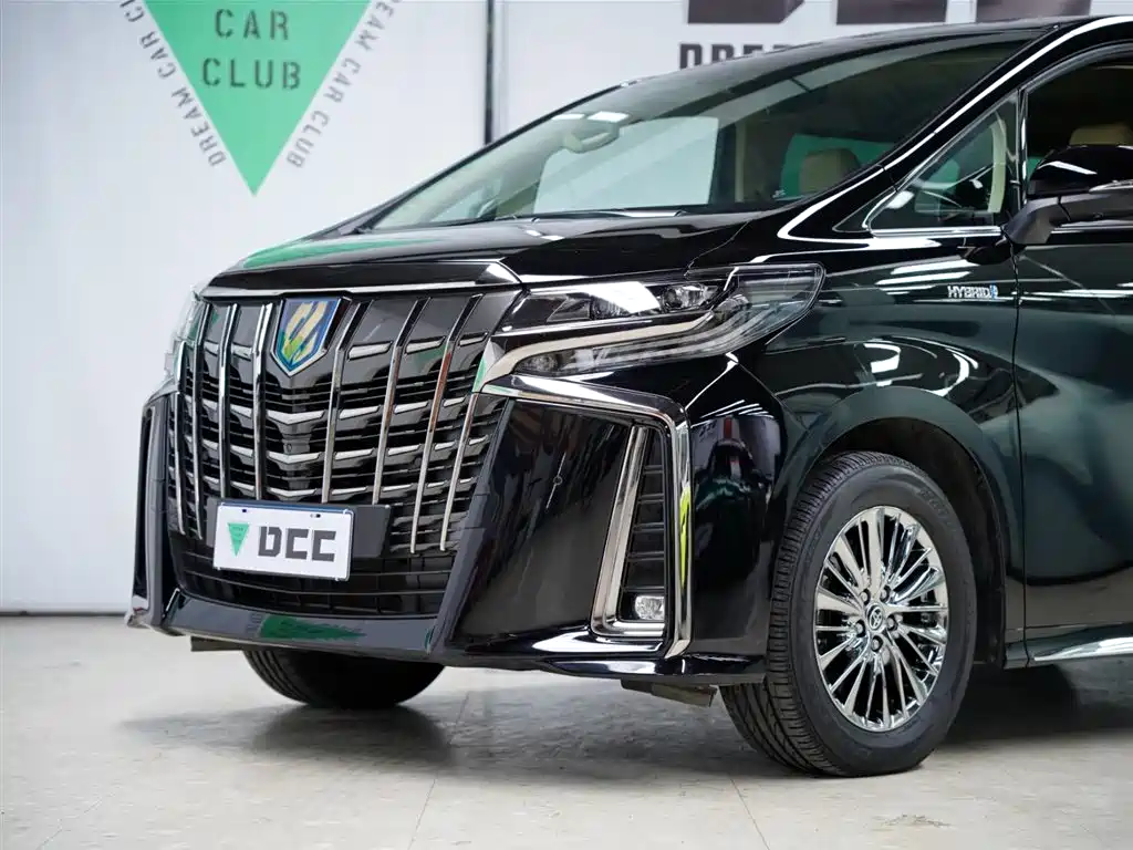 Toyota Alphard 2023 — фото 20