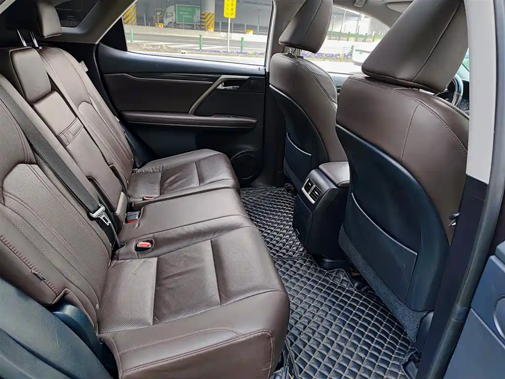 Lexus RX 2022 — фото 10