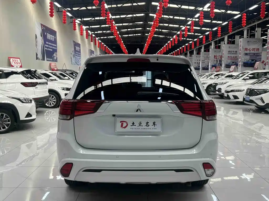 Mitsubishi Outlander 2022