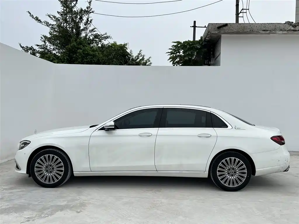 Mercedes-Benz E-Class 2022 — фото 5