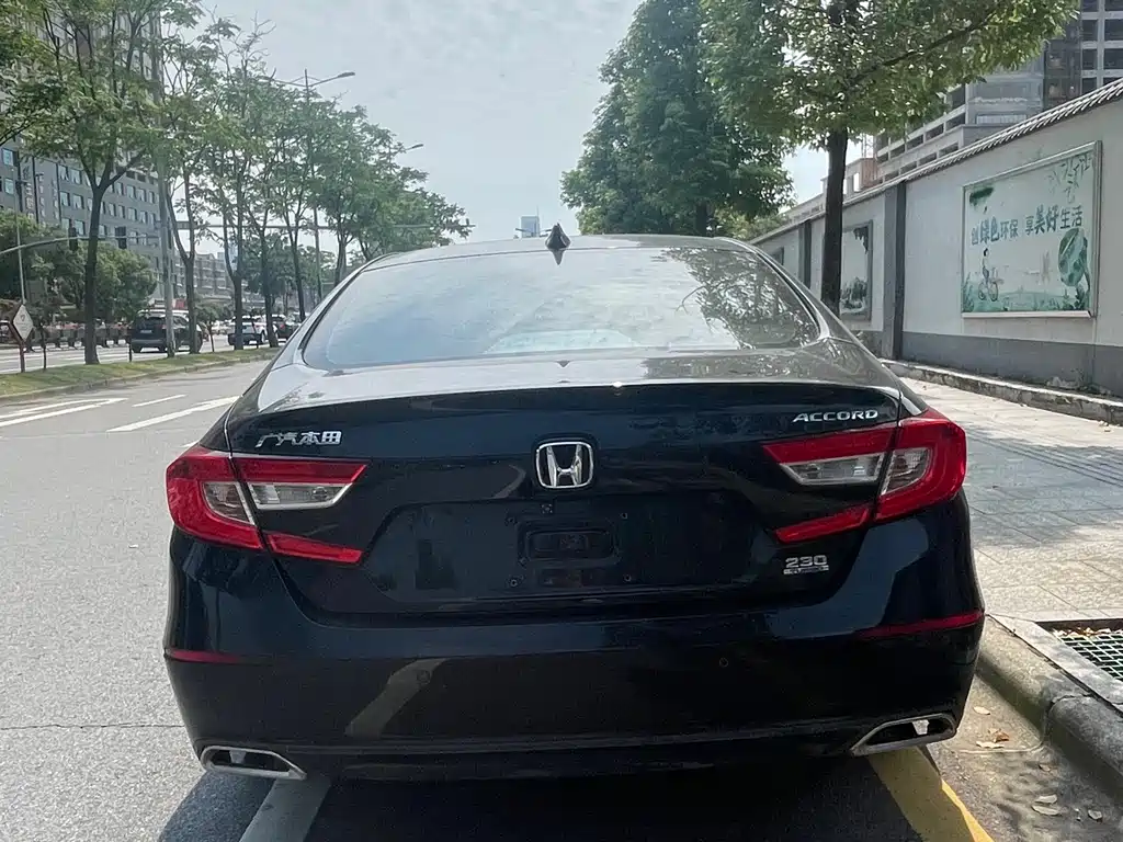Honda Accord 2019 — фото 8