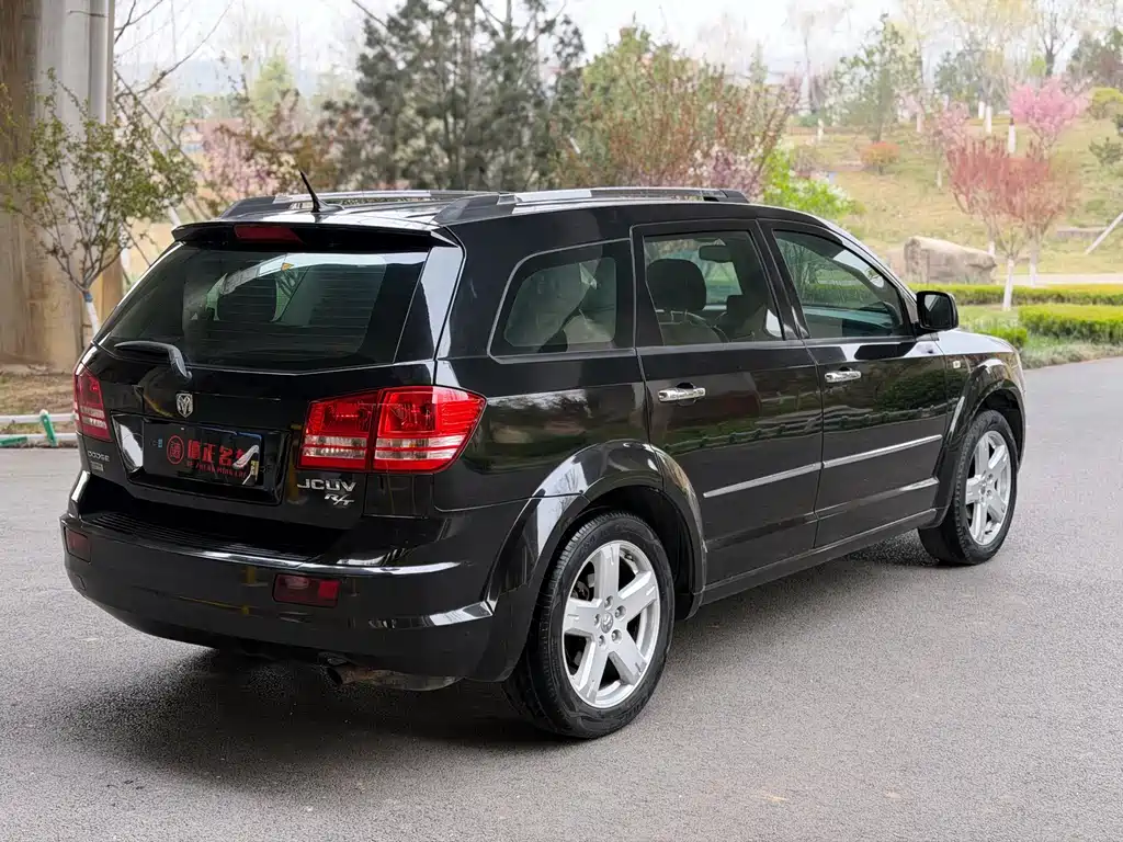 Dodge Journey 2011 — фото 5