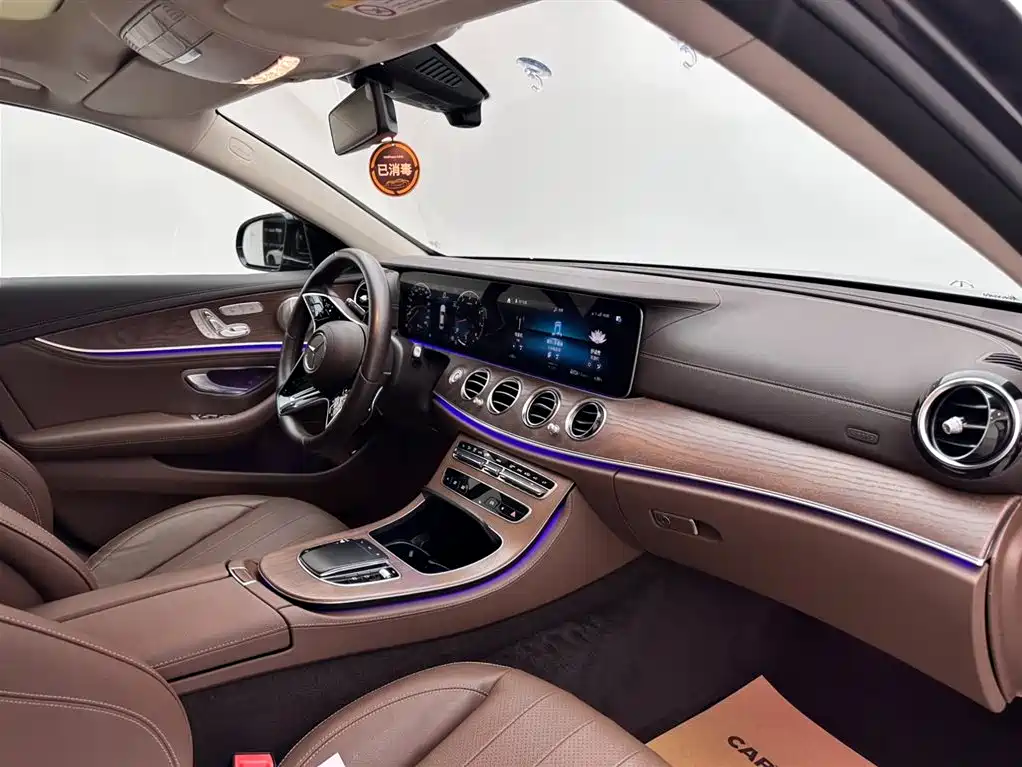 Mercedes-Benz E-Class 2022 — фото 11
