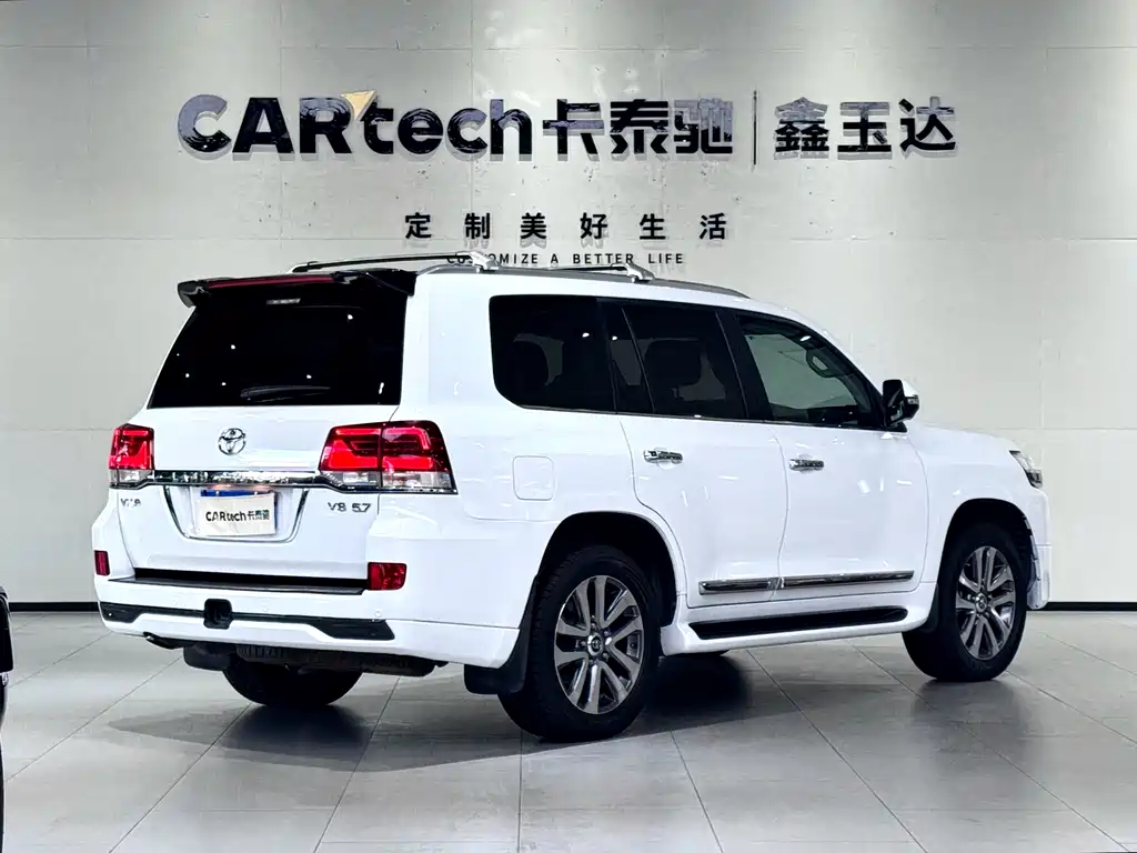 Toyota Land Cruiser 2019 — фото 7