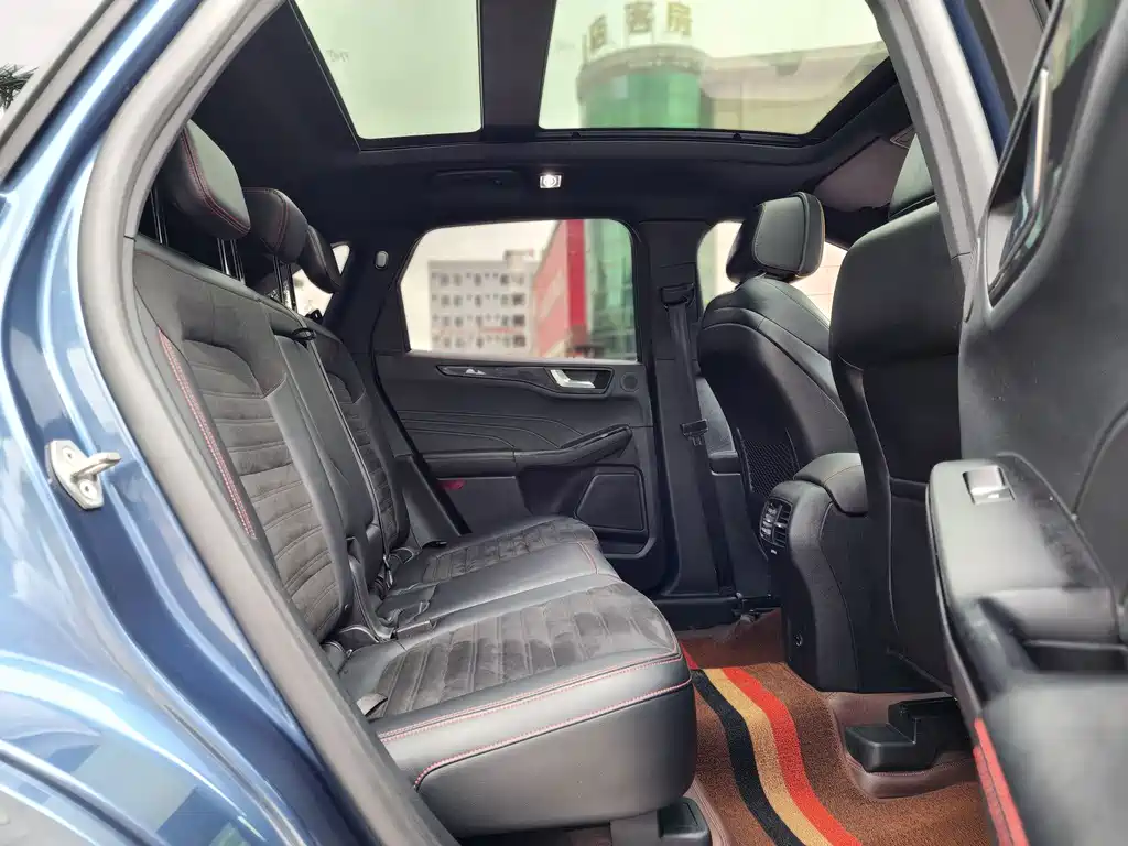Ford Escape 2022 — фото 14