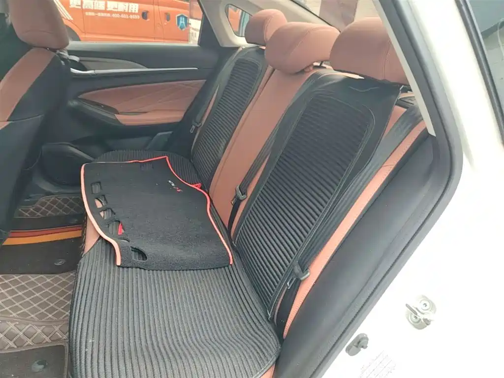 Changan Eado 2024 — фото 17