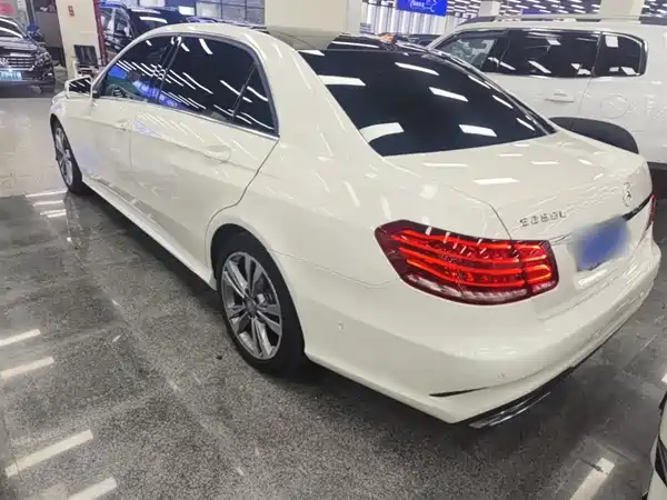 Mercedes-Benz E-Class 2015