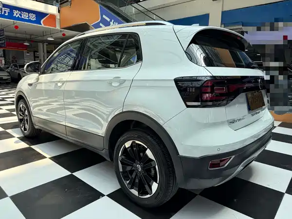 Volkswagen Tacqua 2022
