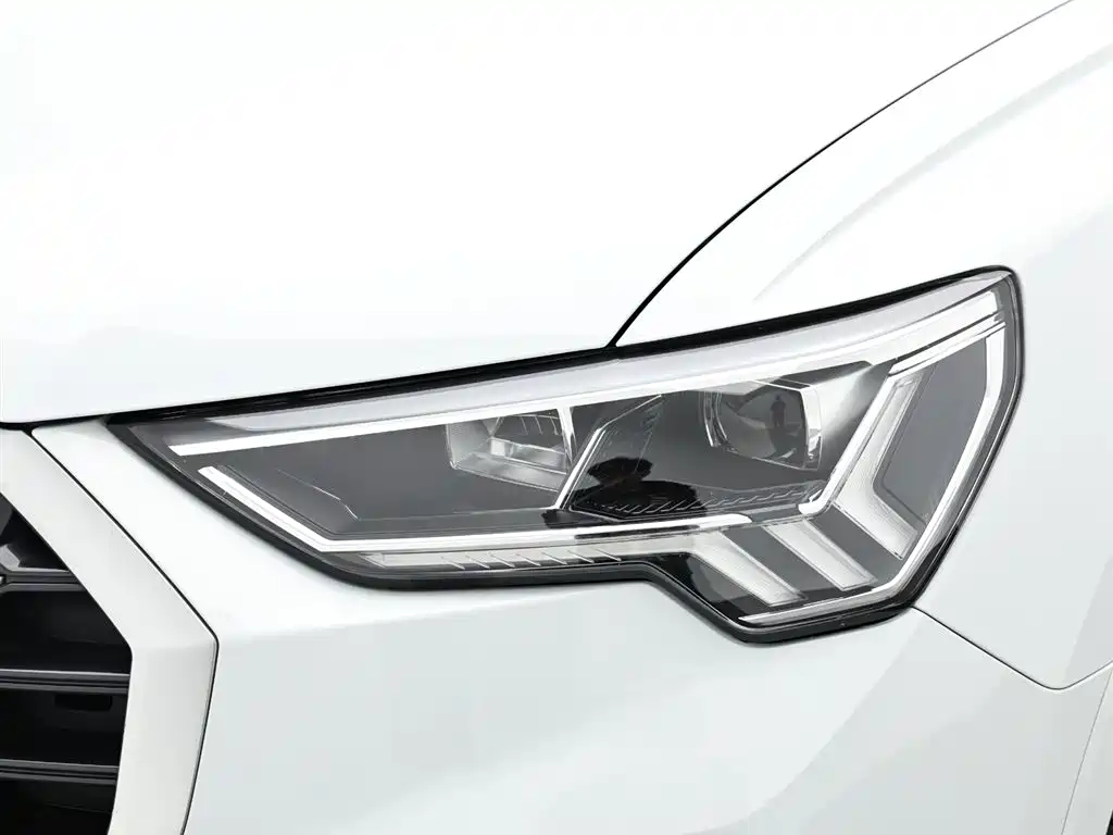 Audi Q3 2022 — фото 18