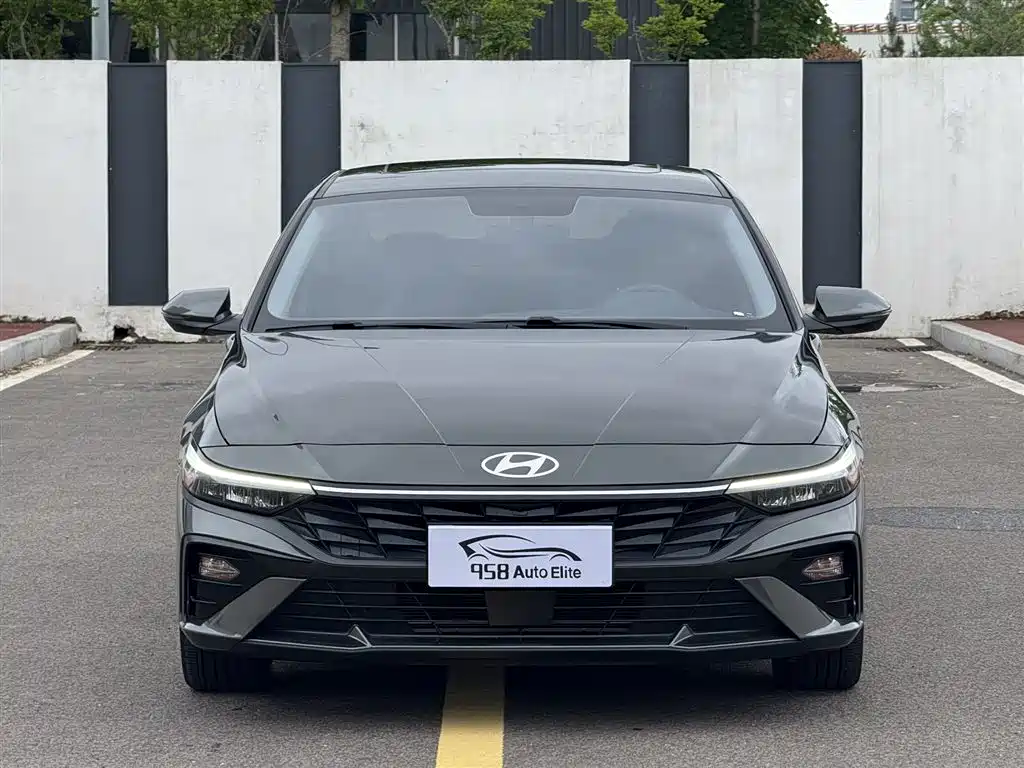 Hyundai Elantra 2023 — фото 2