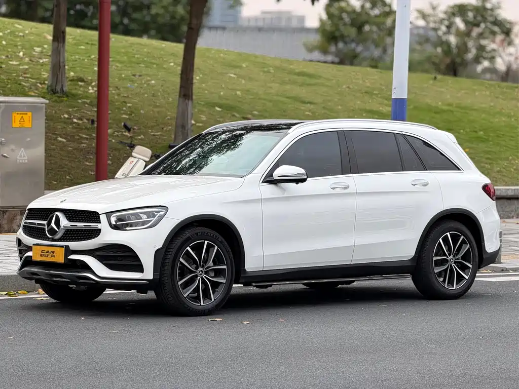 Mercedes-Benz GLC 2021 — фото 1