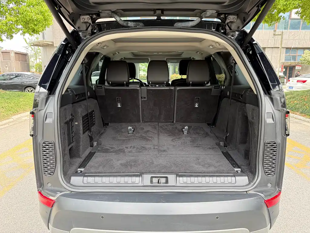 Land Rover Discovery 2020 — фото 11