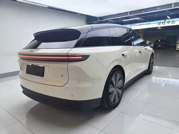 Li Auto i6 2025
