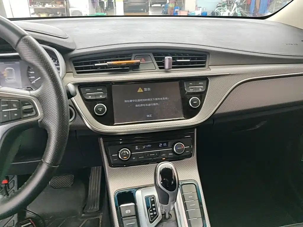 Geely Emgrand GS 2016 — фото 13