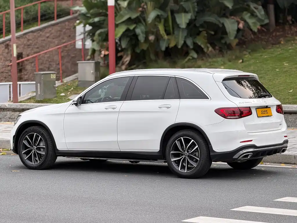 Mercedes-Benz GLC 2021 — фото 6